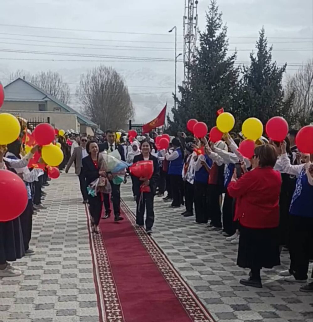 БИЛИМДҮҮГӨ ДҮЙНӨ ЖАРЫК